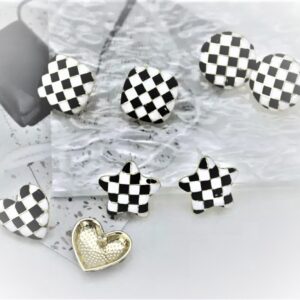 Checkered stud earrings